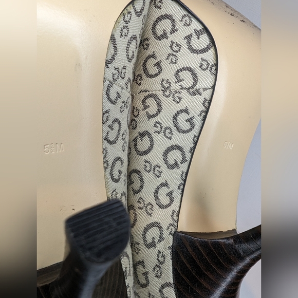 Guess‎ Women's Heels Loren 2 Cream G Logo Fabric Pointed Toe Size 5.5M - Picture 11 of 14